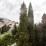 Nina شقة دوبروفينك
