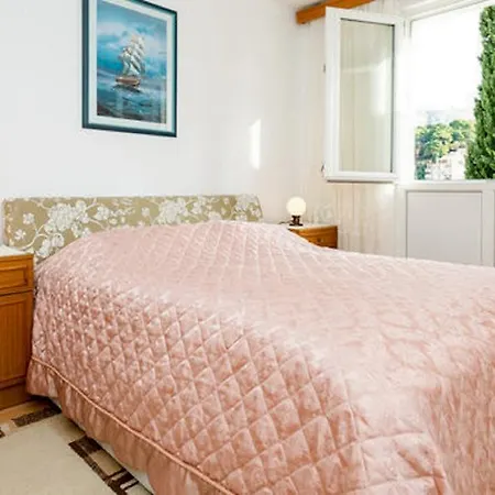 Apartment Nina *